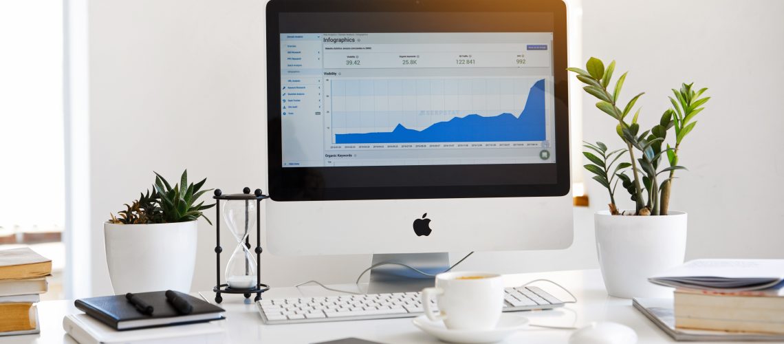 apple-devices-books-business-572056.jpg